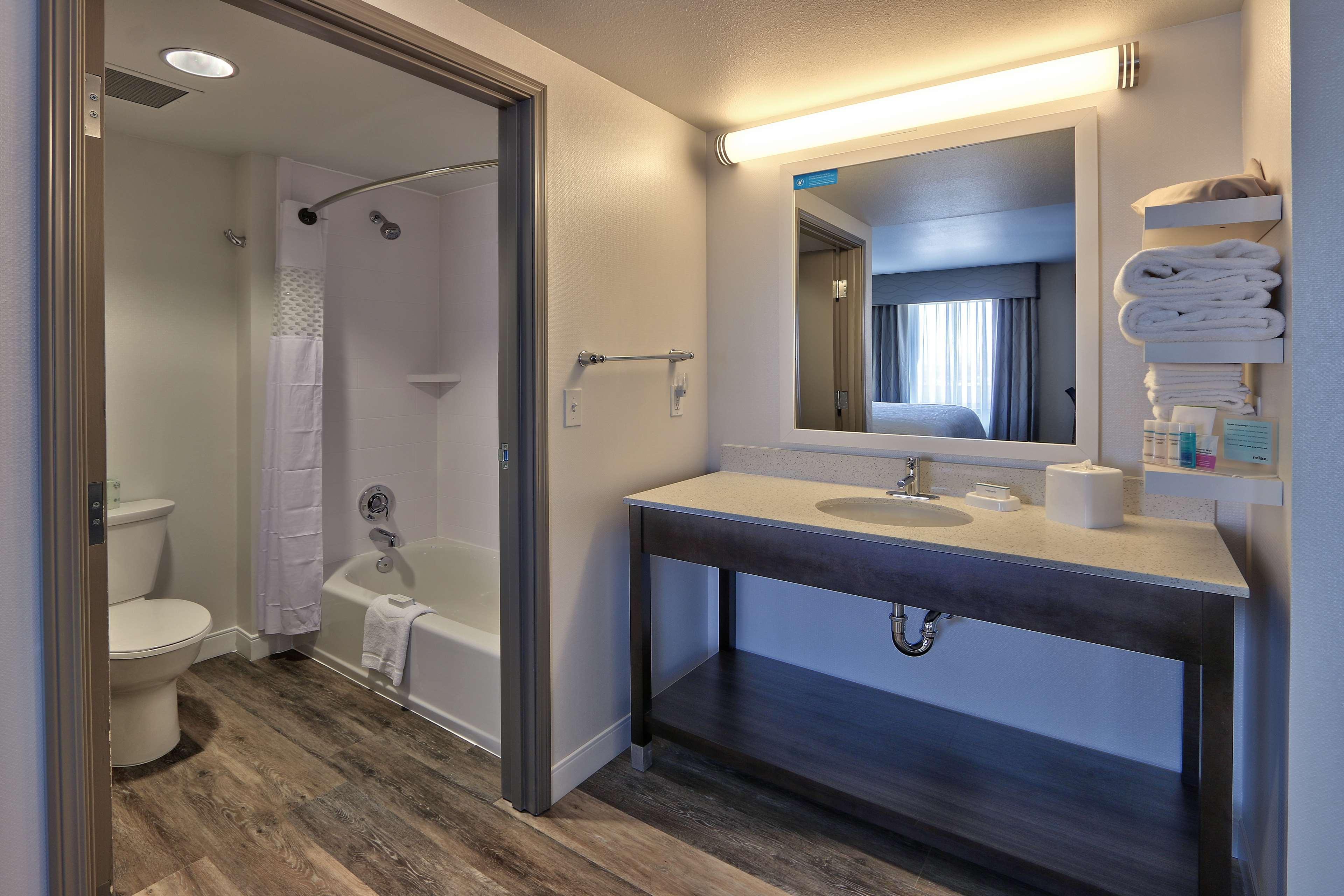Hampton Inn & Suites Albuquerque Airport Екстер'єр фото