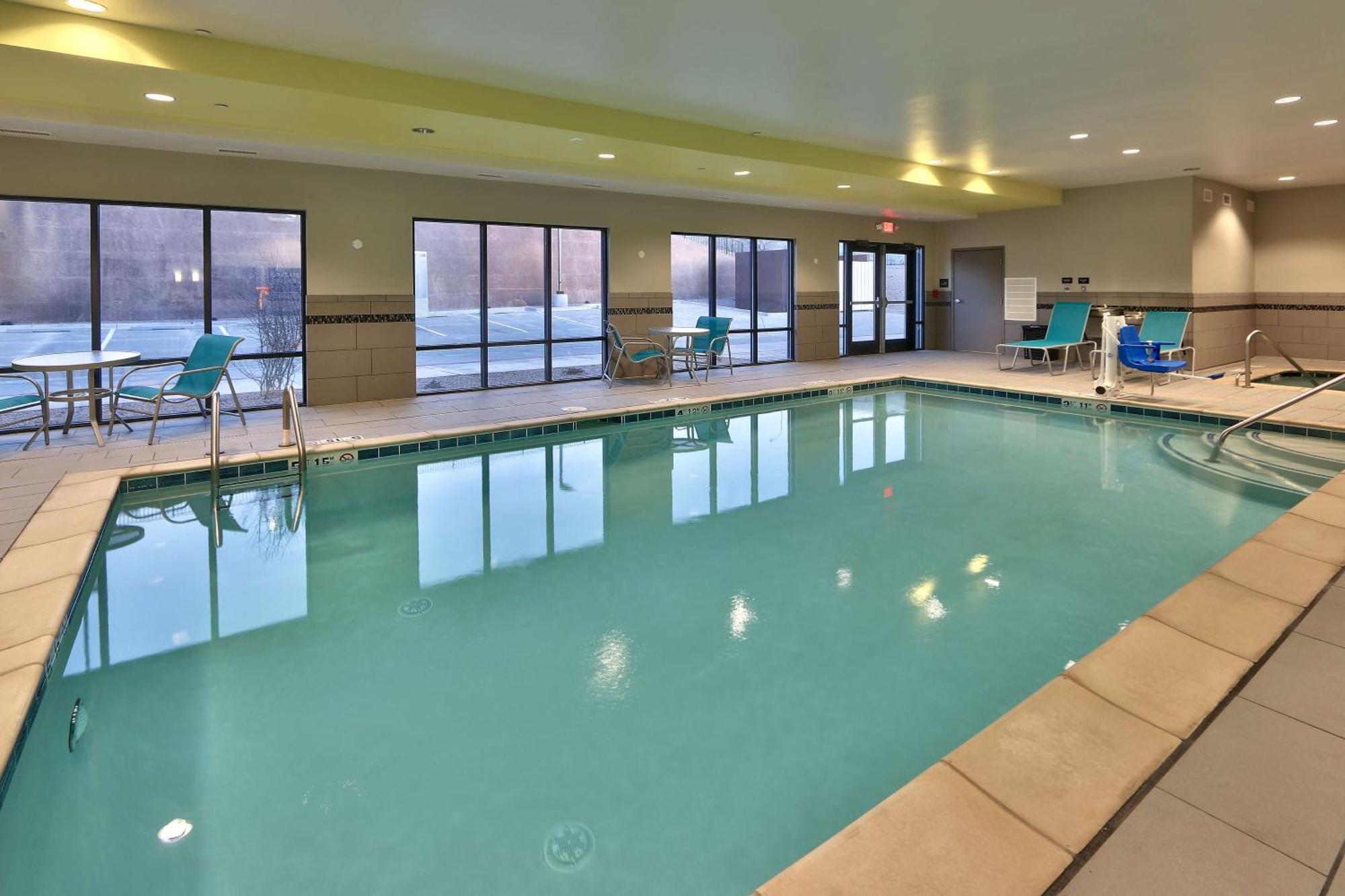 Hampton Inn & Suites Albuquerque Airport Екстер'єр фото